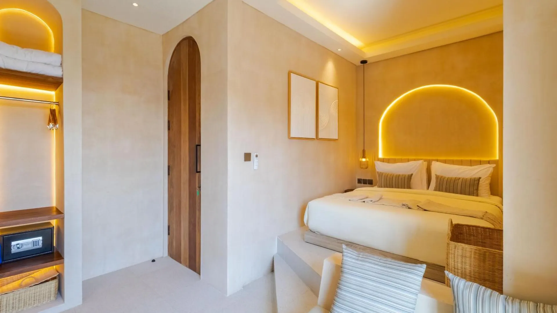 Villa San Miguel - 2 Bedroom Private Villa In Seminyak 인도네시아